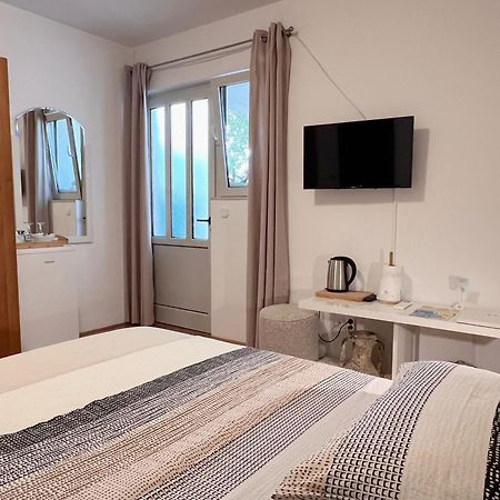 Room Tai - Spacious And Comfy With Private Terrace Hvar Town Exterior foto