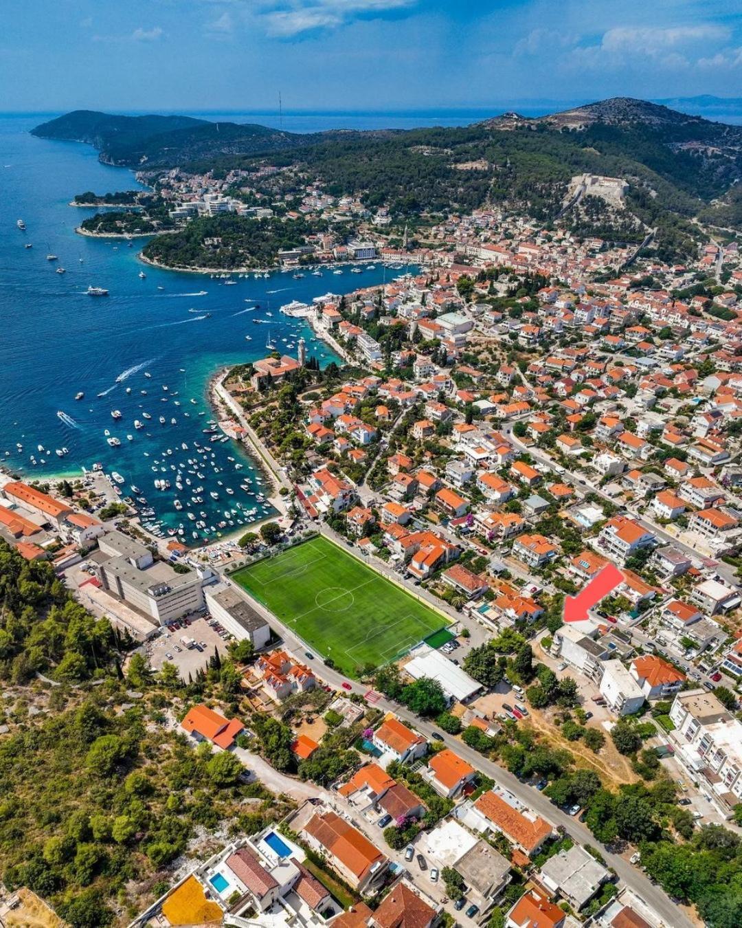 Room Tai - Spacious And Comfy With Private Terrace Hvar Town Exterior foto