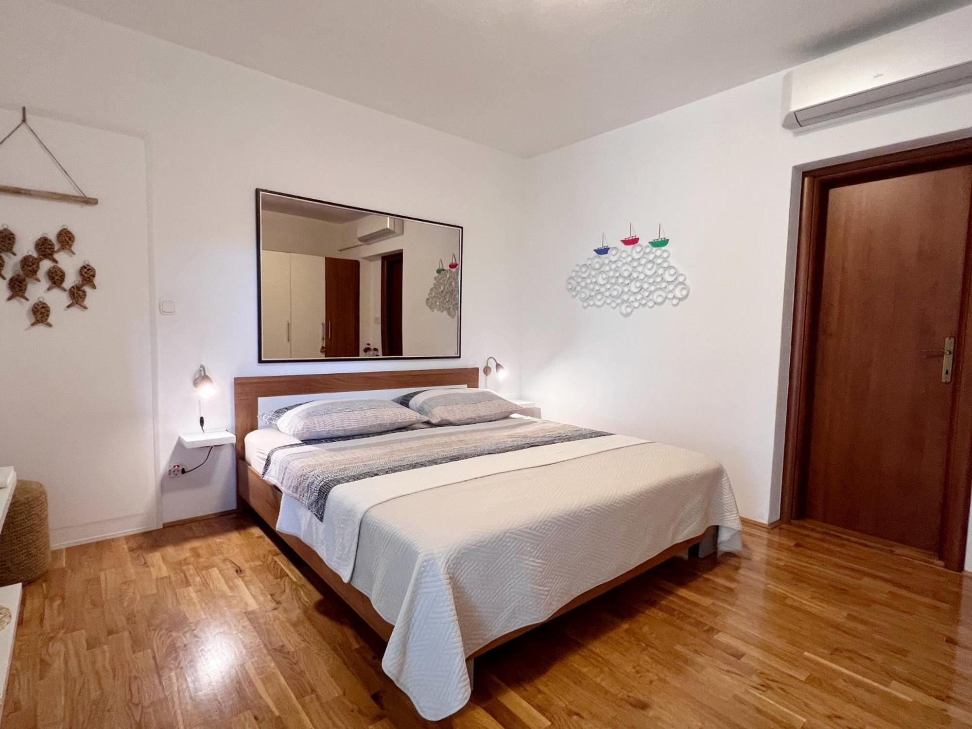 Room Tai - Spacious And Comfy With Private Terrace Hvar Town Exterior foto
